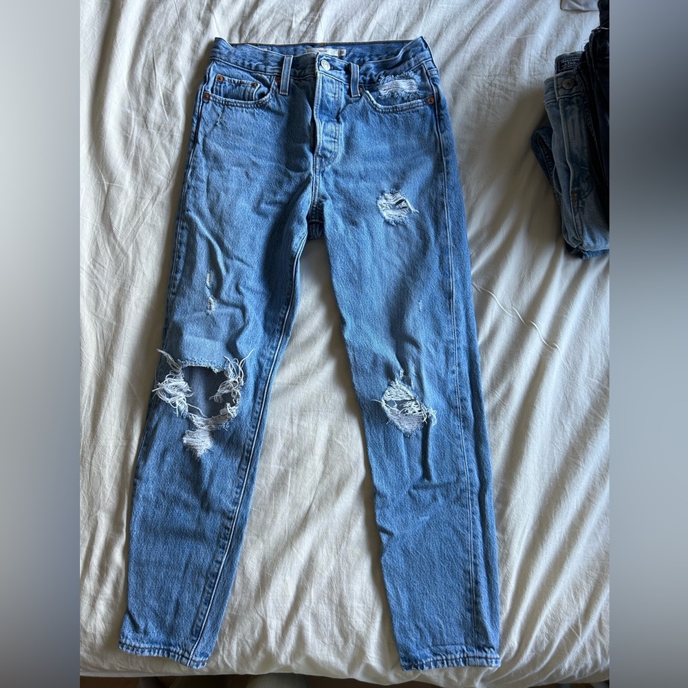 Levi Wedgie Viral Blue Jeans